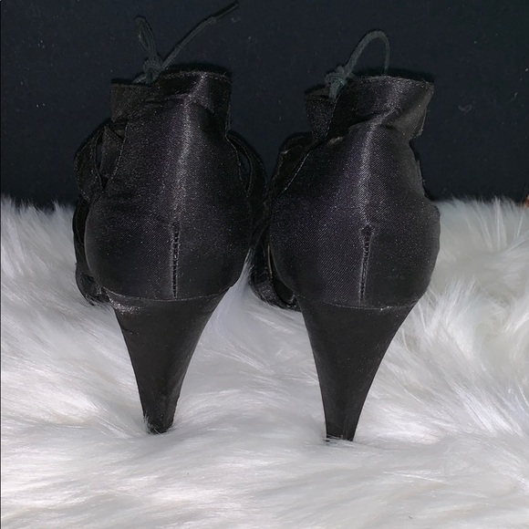 H&M | strapping heels - Picture 3 of 7